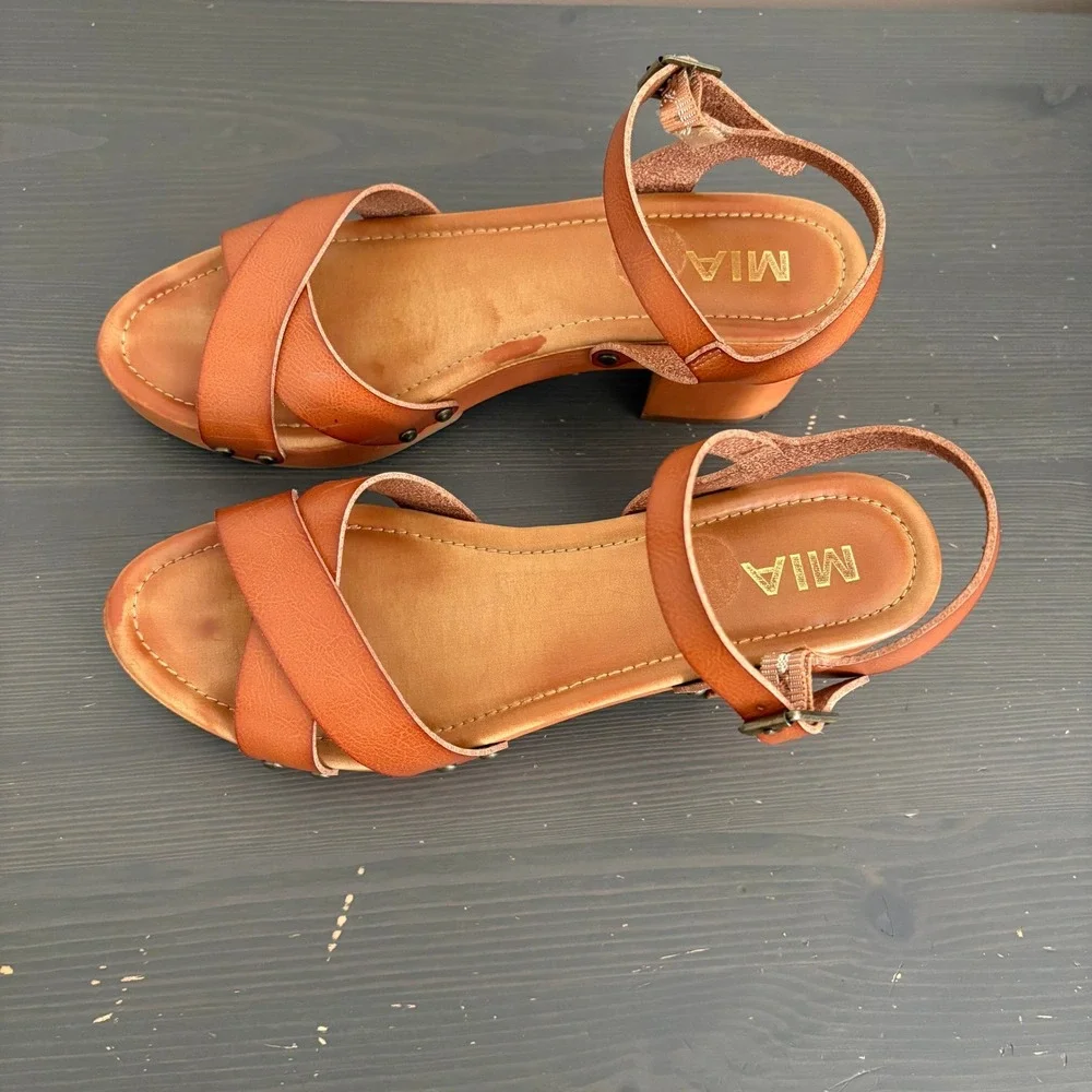 MIA Sandals Jullia Size 10 Cognac Brown Clog Style Studded Platform Block Heel